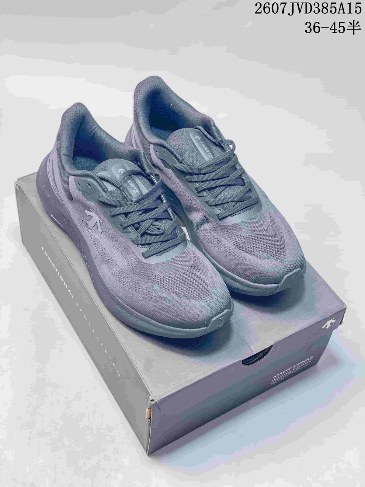 Descente EASE WIRE Trail Running Sneakers Grey and White