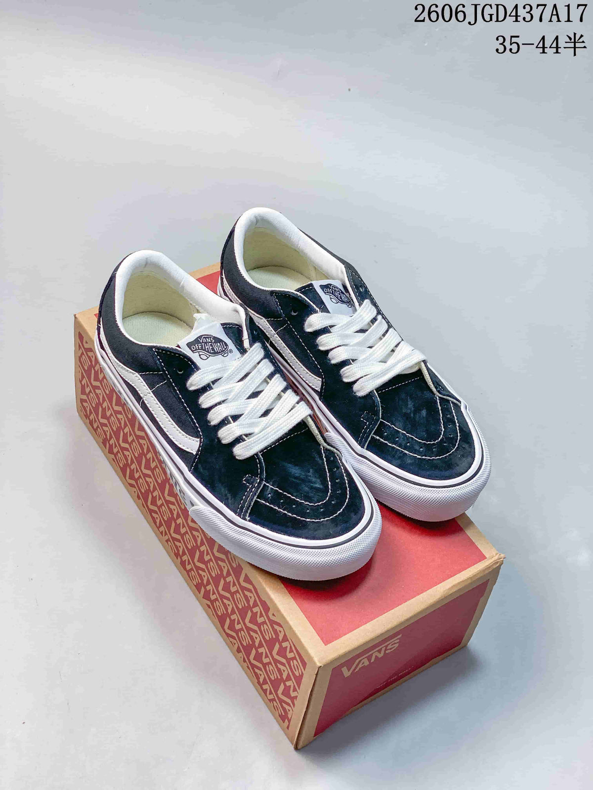 Vans SK8-Low Navy Suede Low-Top Sneakers VN0A4UUK6BT