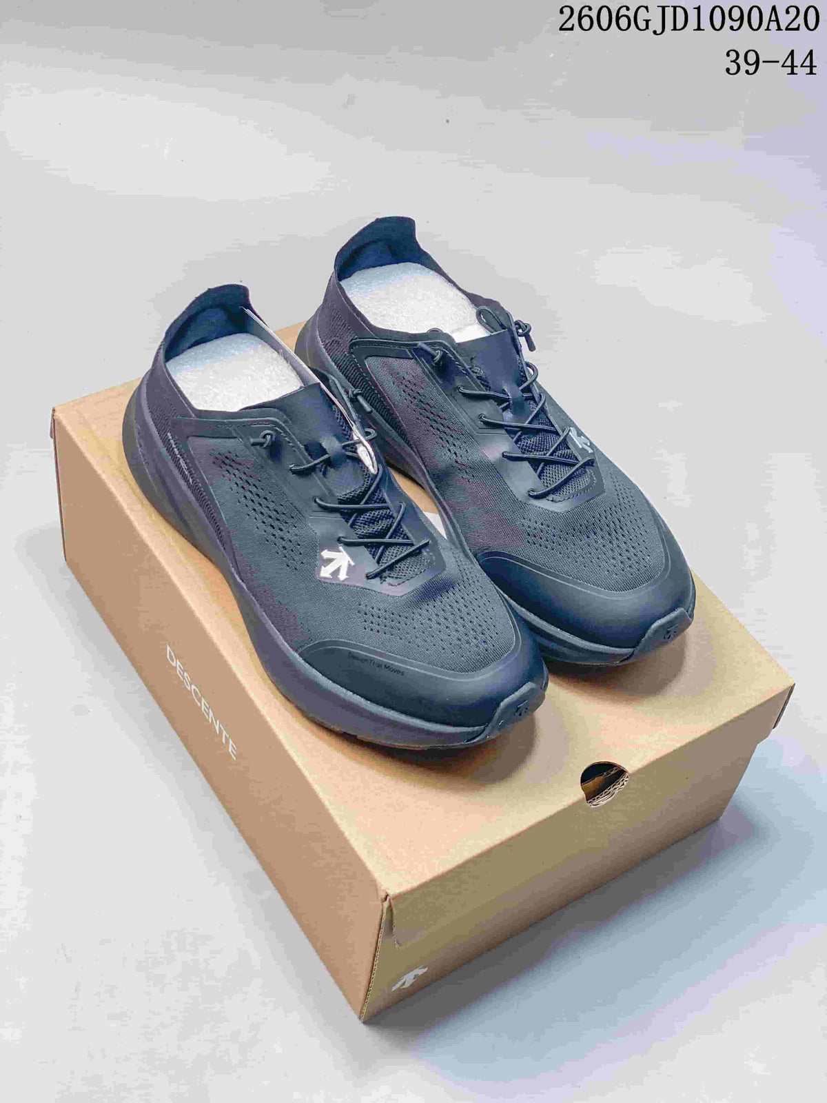 Descente Lavitate 3.0 Wire Running Shoes, Dark Gray