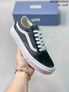 Vans Old Skool 36 Sneakers Black and White