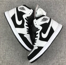 Jordan Air Jordan 1 High Black and White Sneakers 554724-113
