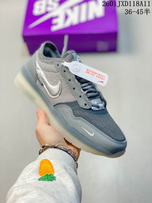 Nike SB PS8 Low-Top Sneakers