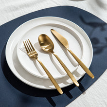 Tia Flatware