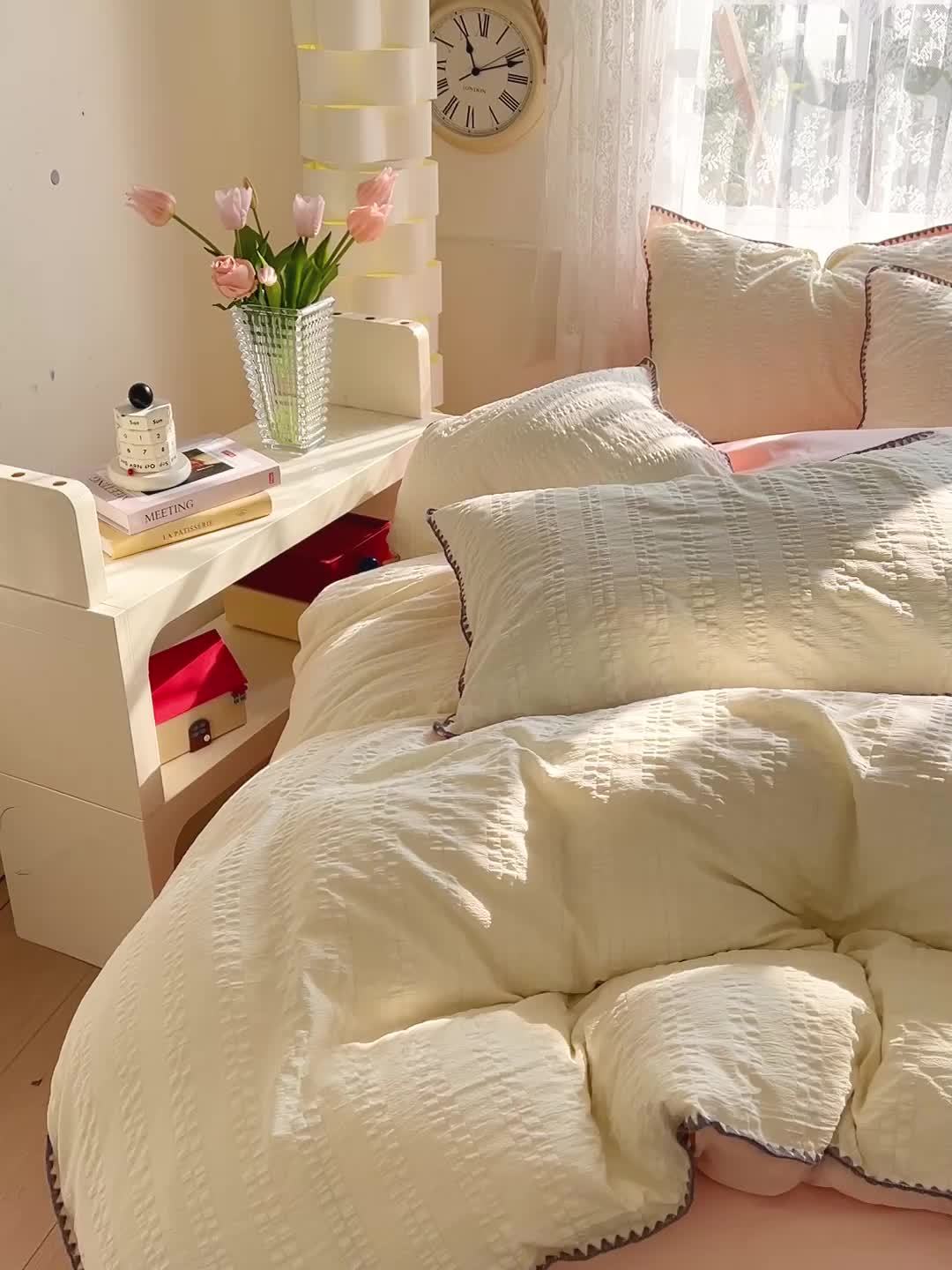 Minimally Designed Four Piece Bedding With Ruffled Edges And A Washable Duvet Cover For All Seasons, Including One Duvet Cover, One Bed Sheet, And Two Pillowcases, Without A Core