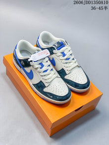Nike SB Dunk Low White Blue Sneakers