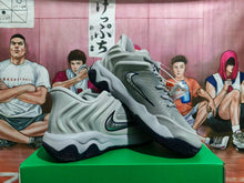 Nike Basketball Shoes in Gray