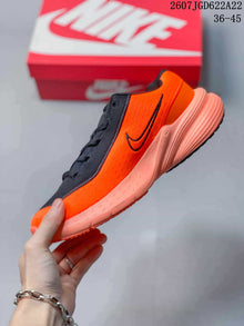 Nike Uplift SC Low-Top Sneakers Orange Black 712220WPR
