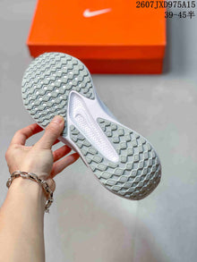 Nike Quest 6 White Low-Top Running Sneakers