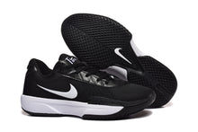 Nike 872-25 Black and White Low-Top Sneakers