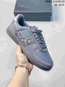 Nike Field General 82 SP Low-Top Sneakers