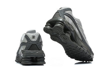 Nike Shox Ride 2 Sneakers in Grey