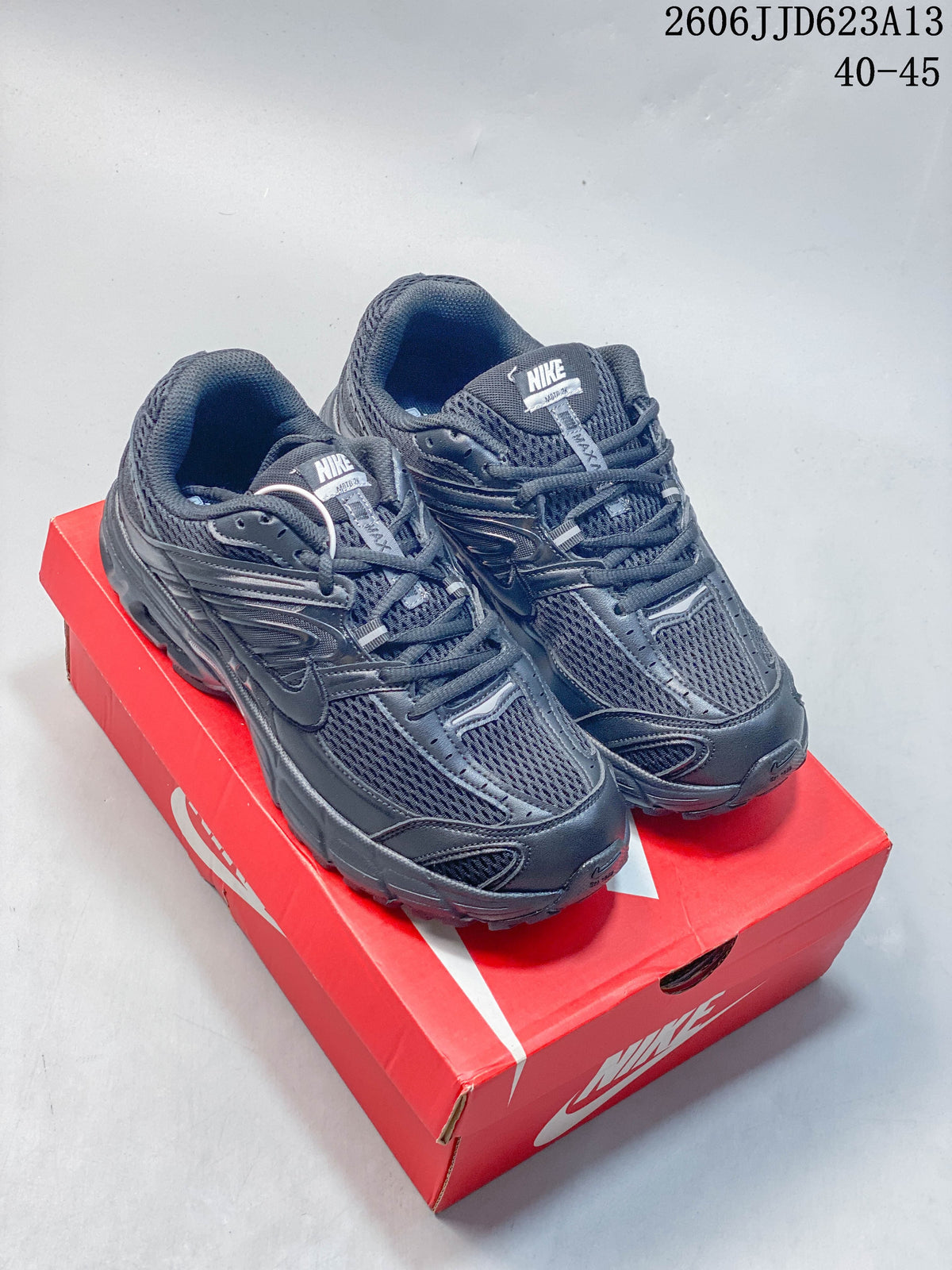 Nike Air Max Moto 2K Low-Top Running Shoes, Black