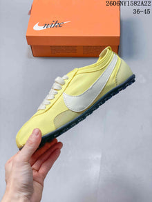 Nike Moon Shoe OG Summit Low-Top Sneakers IW0955-100