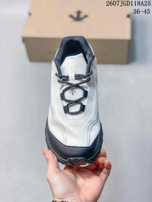 DESCENTE TERRAIND Low-Top Hiking Sneakers White Black