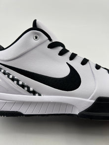 Nike Kobe 4 GIGI White Black Basketball Shoes