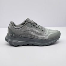 Alo Runner Sneakers Gray