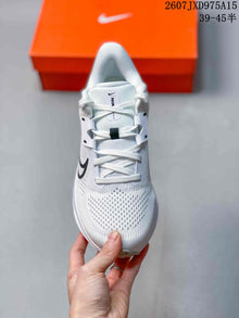 Nike Quest 6 White Low-Top Running Sneakers