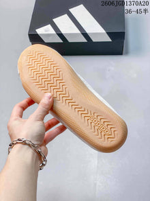 adidas Urban Reverie Low-Top Shoes JS0151