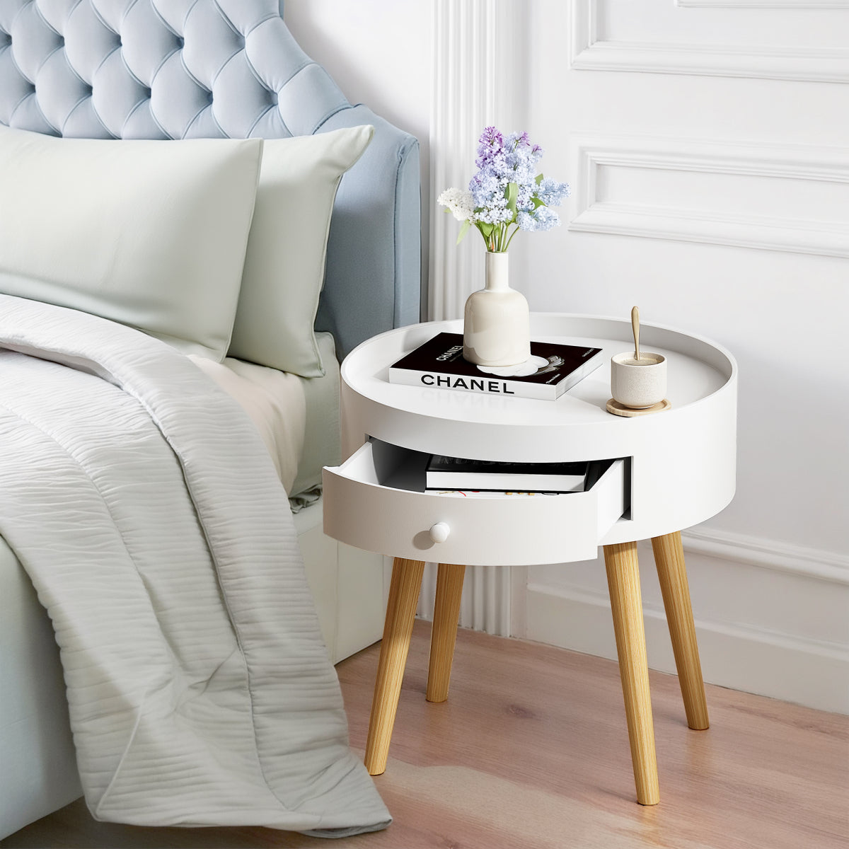 18-Inch Nightstand Featuring a Storage Drawer And Oak Legs, Suitable As a Bedside Table Or a Coffee Table for The Bedroom Or Living Room, in White Color
