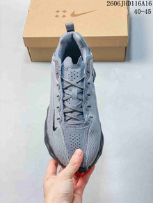 Nike Ava Rover Hs Running Shoes in Gray