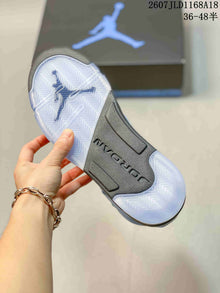 Jordan Air Jordan 5 UNC High-Top Sneakers in Blue