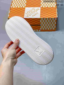 Louis Vuitton Beverly Hills Low-Top Lace-Up Sneakers