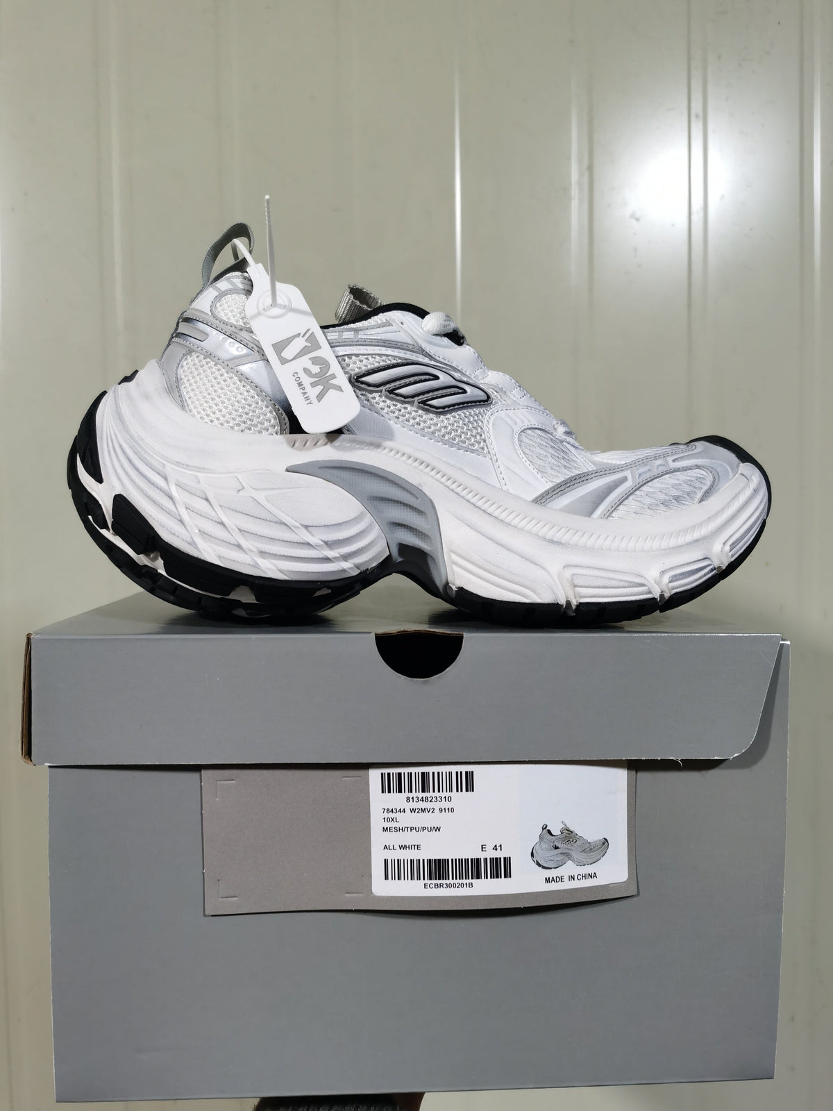 OK Company 9110 Mesh Sneakers White and Black