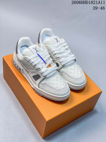 Louis Vuitton Trainer Low-Top Sneakers, White, 2606HHD1821A11