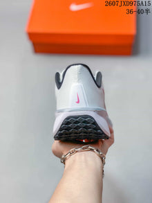 Nike Quest 6 White Pink Low-Top Running Shoes
