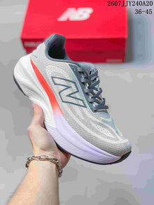 New Balance Fresh Foam X More v6 Running Sneakers