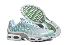 Nike Air Max Plus VII Sneakers in Teal and White