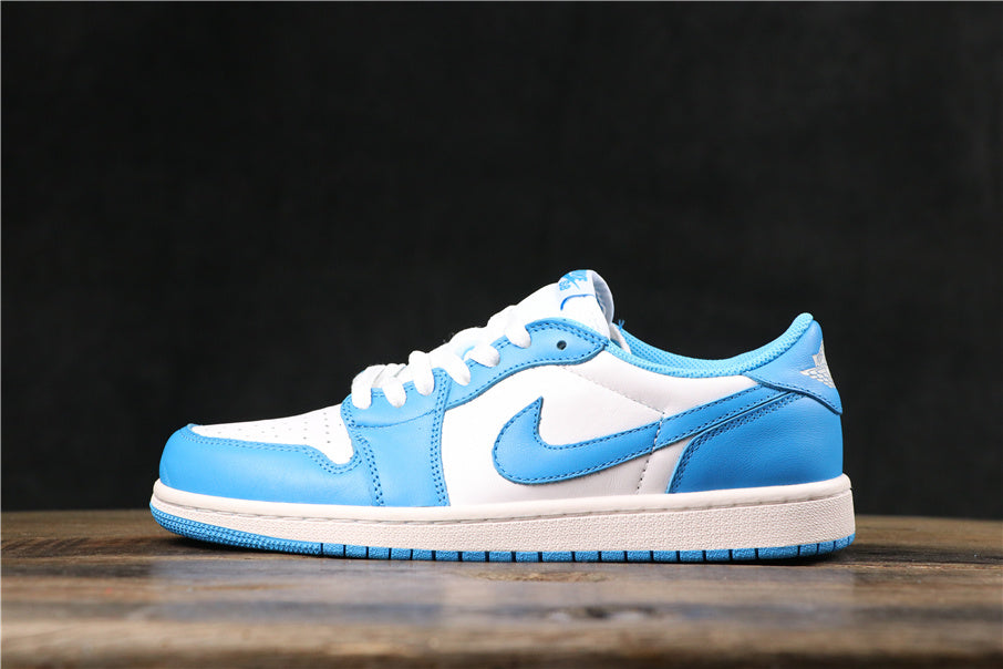 Nike Low-Top Sneakers North Carolina Blue