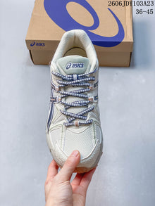 ASICS Gel-Kahana 8 Trail Sneakers in Cream and Navy