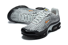 Nike Air Max Plus VII Sneakers in Grey and Black