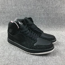 Jordan Air Jordan 1 Mid Black White 554724-001 Sneakers