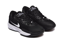 Nike 872-25 Black and White Low-Top Sneakers