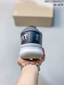 On The Roger Pro 3 Clay Sneakers Dark Gray Pink 711570EEU
