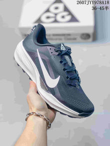 Nike ACG Pegasus Trail Sneakers