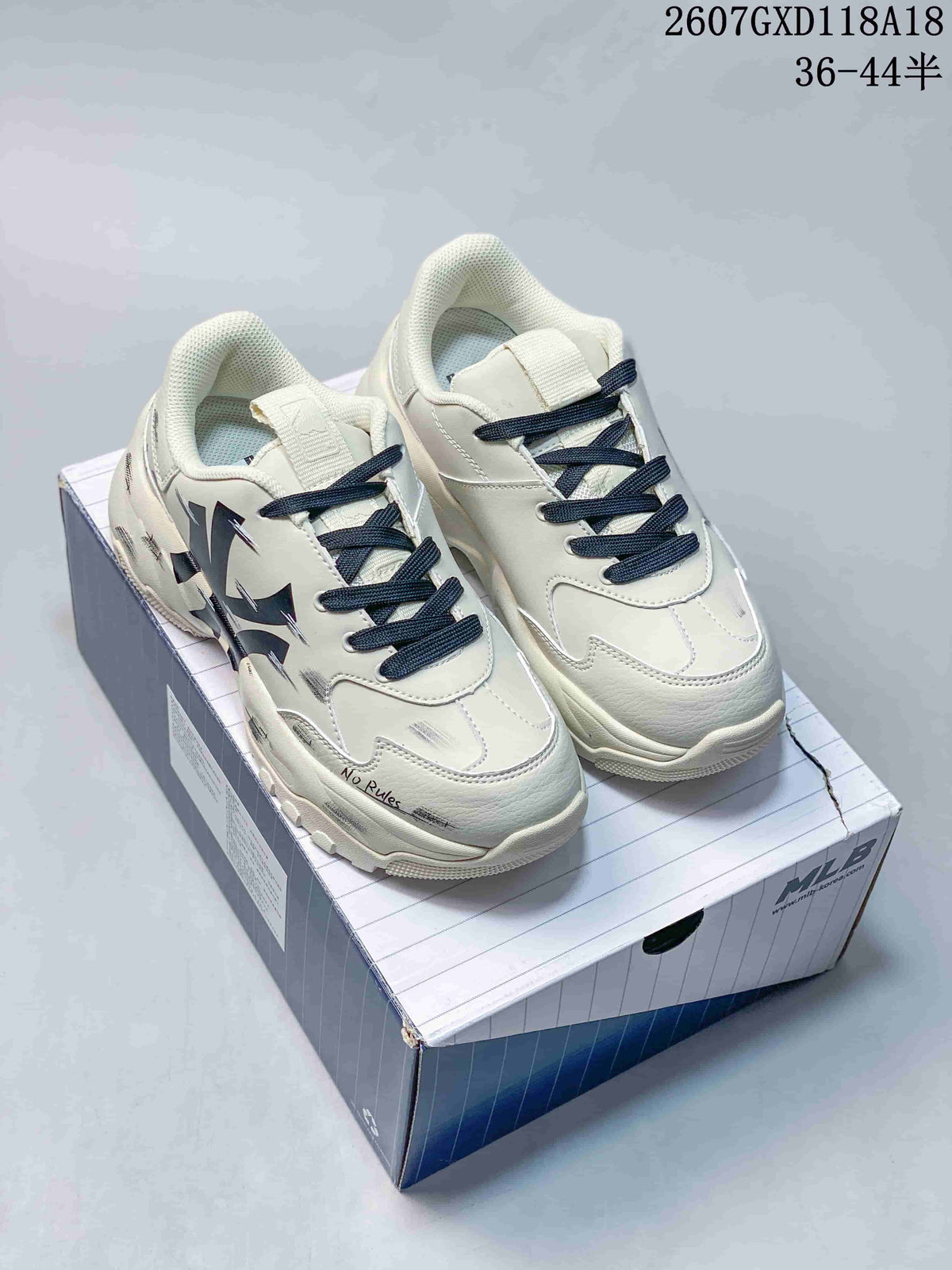 MLB Big Ball Chunky Sneakers White Black 2607GXD118A18