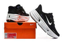 Nike Comfort Ride EasyOn Black and White Sneakers