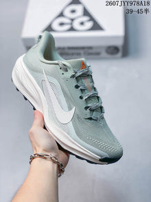Nike ACG Pegasus Trail Sneakers