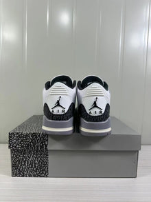 Jordan Air Jordan 3 Retro White Cement Grey Sneakers CT8532-106