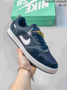 Nike SB Alleyoop Low-Top Skateboarding Shoes, Navy and White