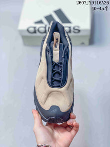 adidas OZWEEGO Wonder Runner Sneakers Beige Navy