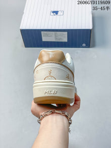 MLB Chunky Liner Low-Top Sneakers in White