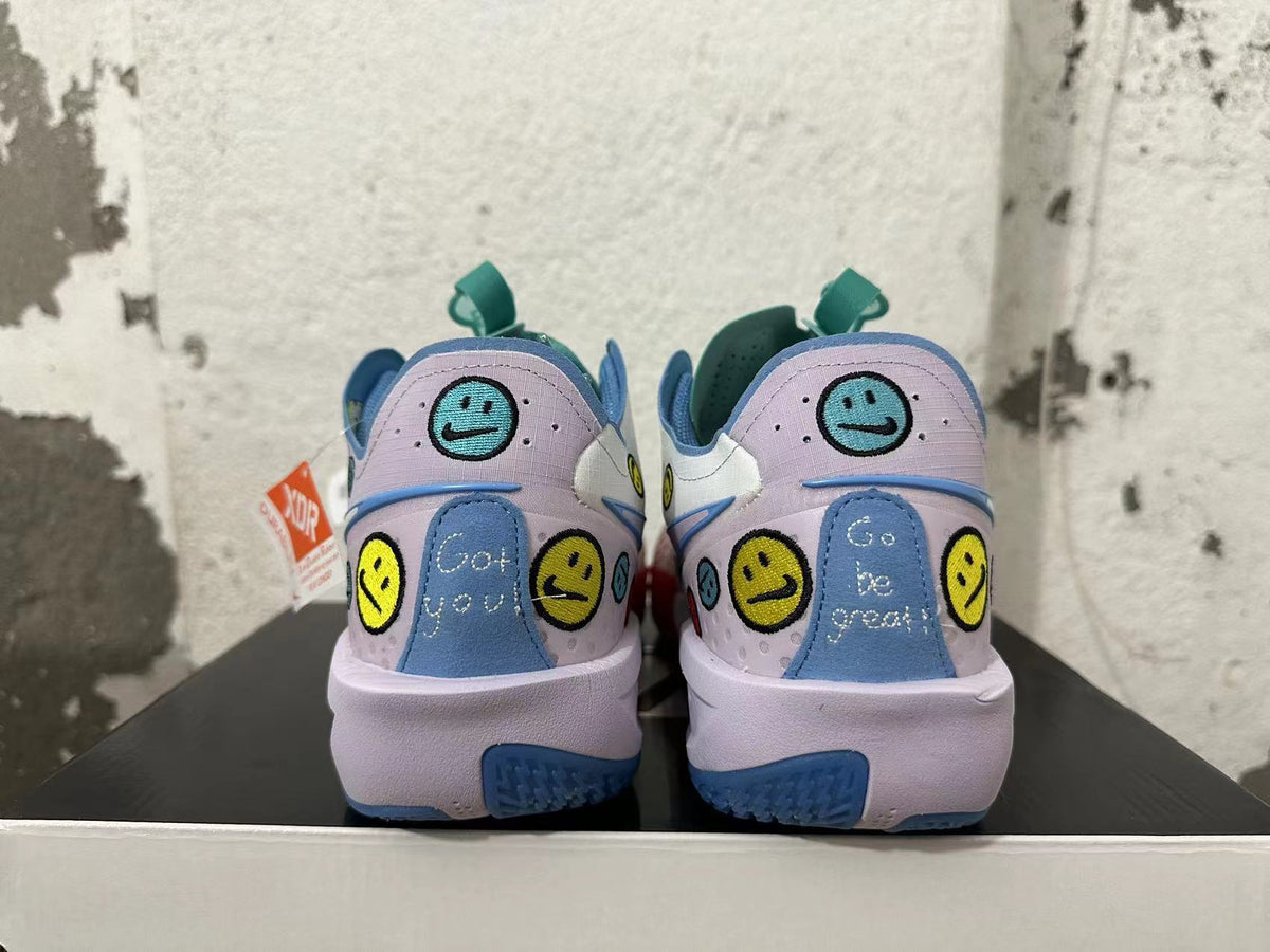 Nike Smiley Basketball Shoes in Multicolor
