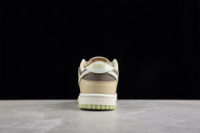 Nike SB Dunk Low Sneakers Beige Brown FB4961-012
