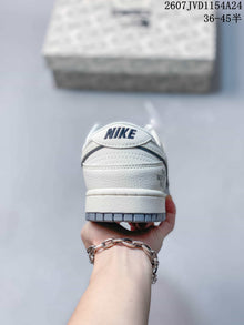 Nike SB Dunk Low Sneakers Grey and White NK5639-323