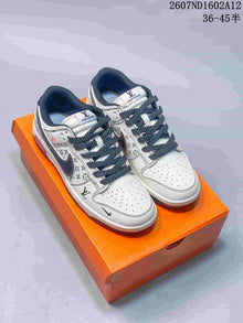 Nike SB Dunk Low Sneakers White Black Red Style 2607ND1602A12