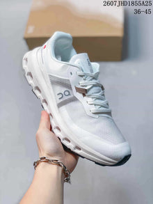 On Cloudvista 2 White Trail Running Sneakers